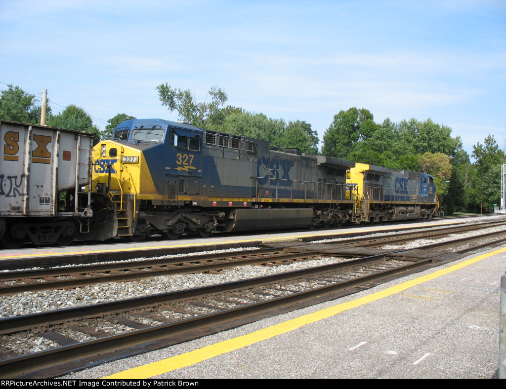 CSX 327 & 158